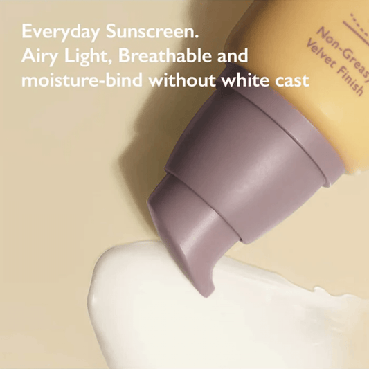 haruharu wonder Black Rice Sunscreen with airy light texture, nourishing finish, ideal for sensitive skin, preventing aging.